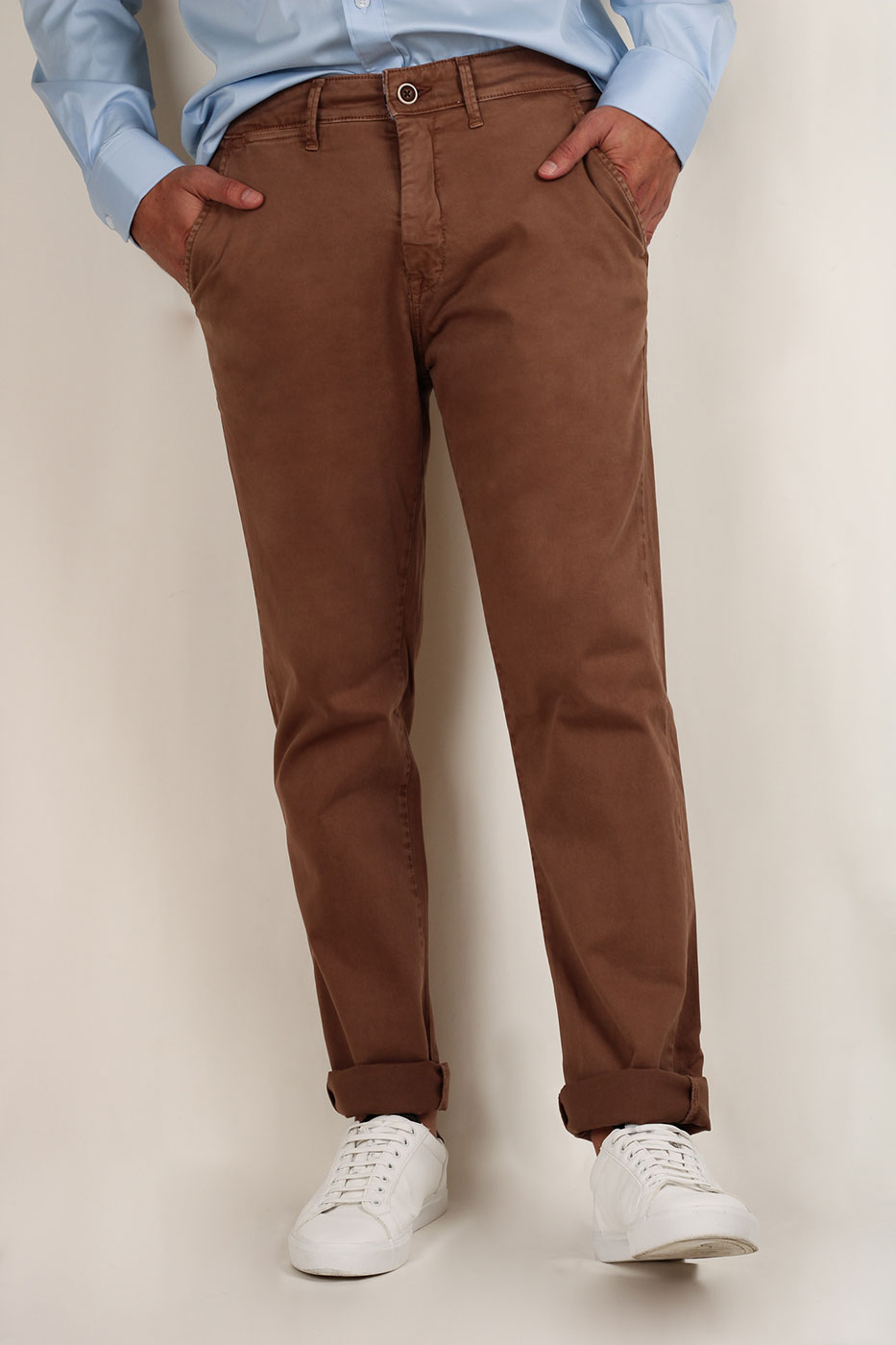 Pantal?n Classic Fit Dril Cafe