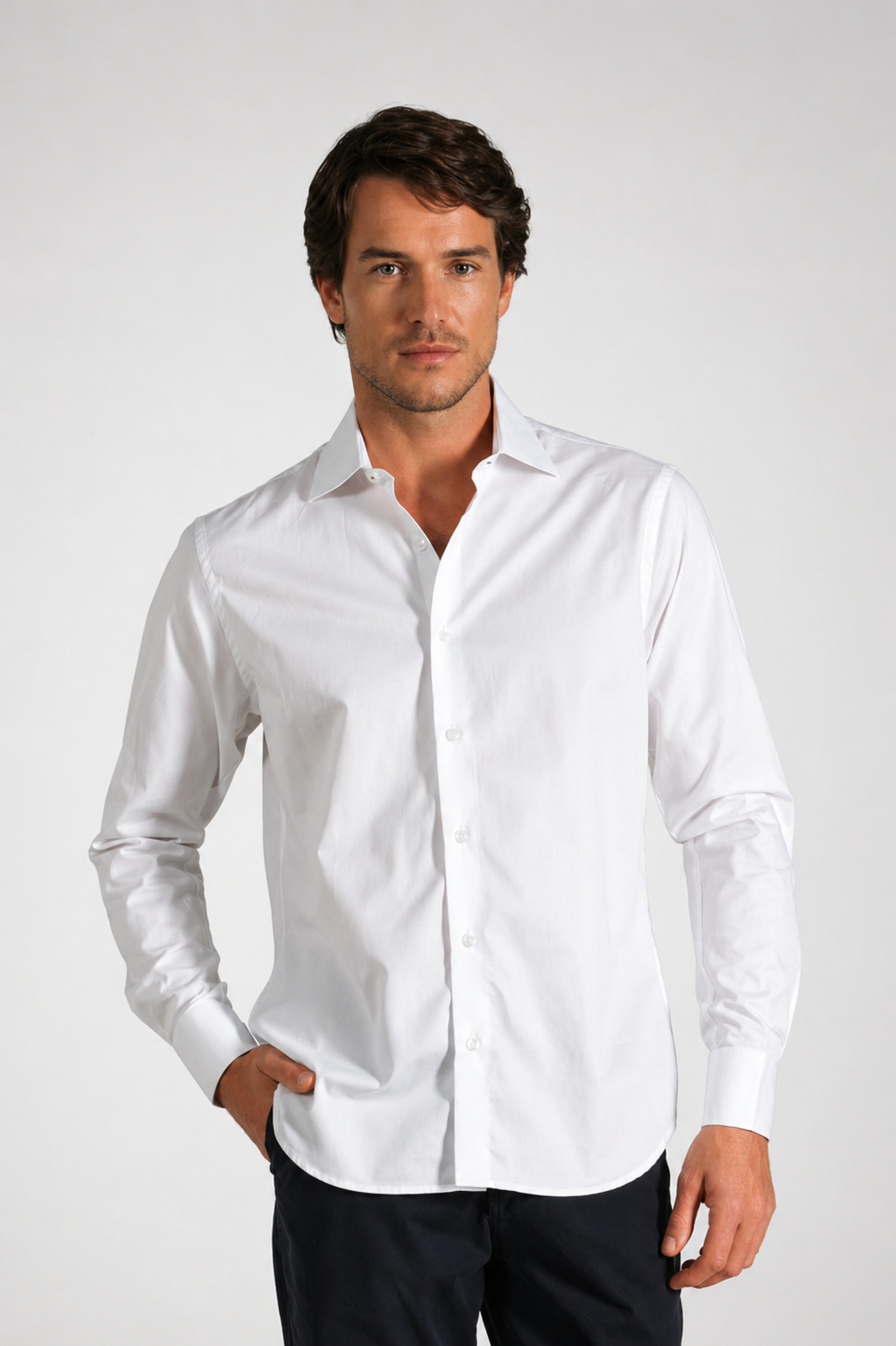 Camisa Rafael Cure en algodón pima, suave y duradera. Classic fit ideal para looks elegantes.