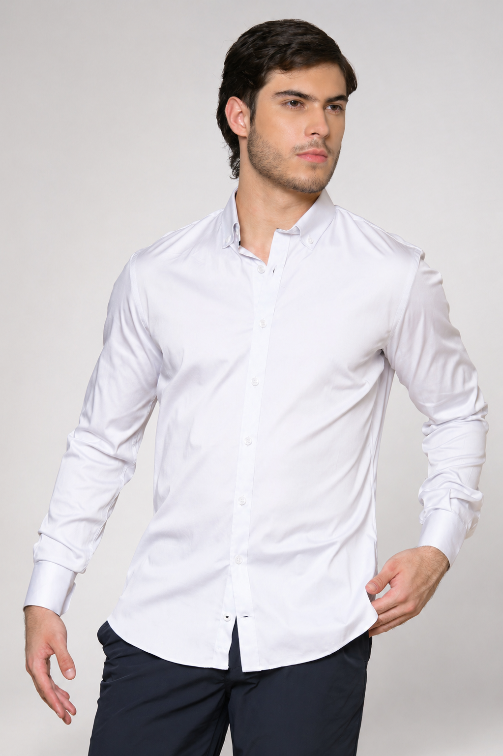 Camisa Rafael Cure en algodón, fresca y transpirable. Slim fit elegante ideal para uso diario.