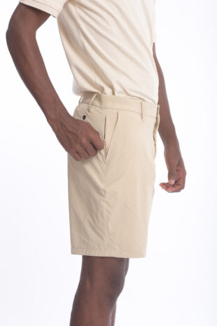 Bermuda Rafael Cure Smart Tech, antiarrugas, stretch y sin plancha. Secado rápido y alta durabilidad.