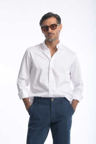 Camisa Rafael Cure para hombre en algodón Pima, suave y fresca. Diseño classic fit con cuello button down, ideal para looks elegantes.