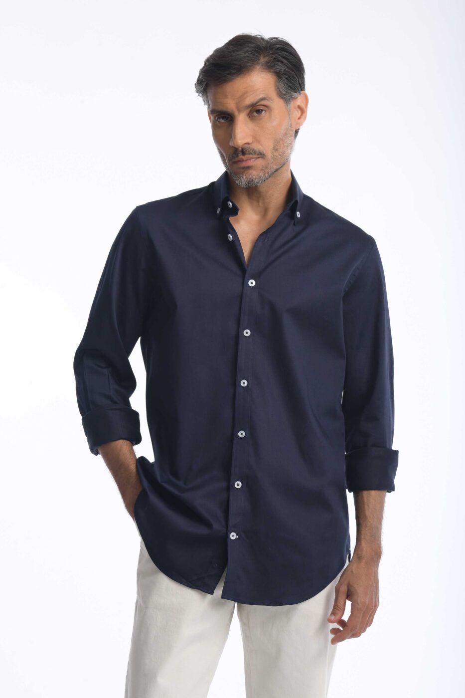 Camisa Rafael Cure para hombre en algodón Pima, suave y fresca. Diseño classic fit con cuello button down, ideal para looks elegantes.