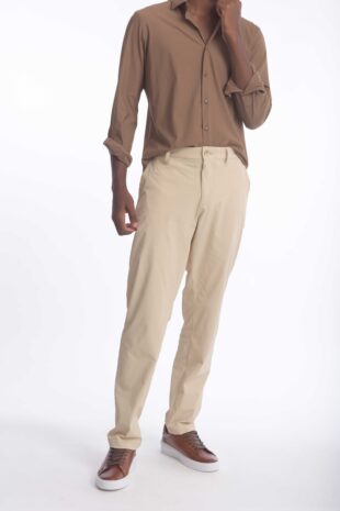 Pantalón Rafael Cure Smart Tech, antiarrugas, stretch y sin plancha. Secado rápido, cómodo y con bolsillos funcionales.