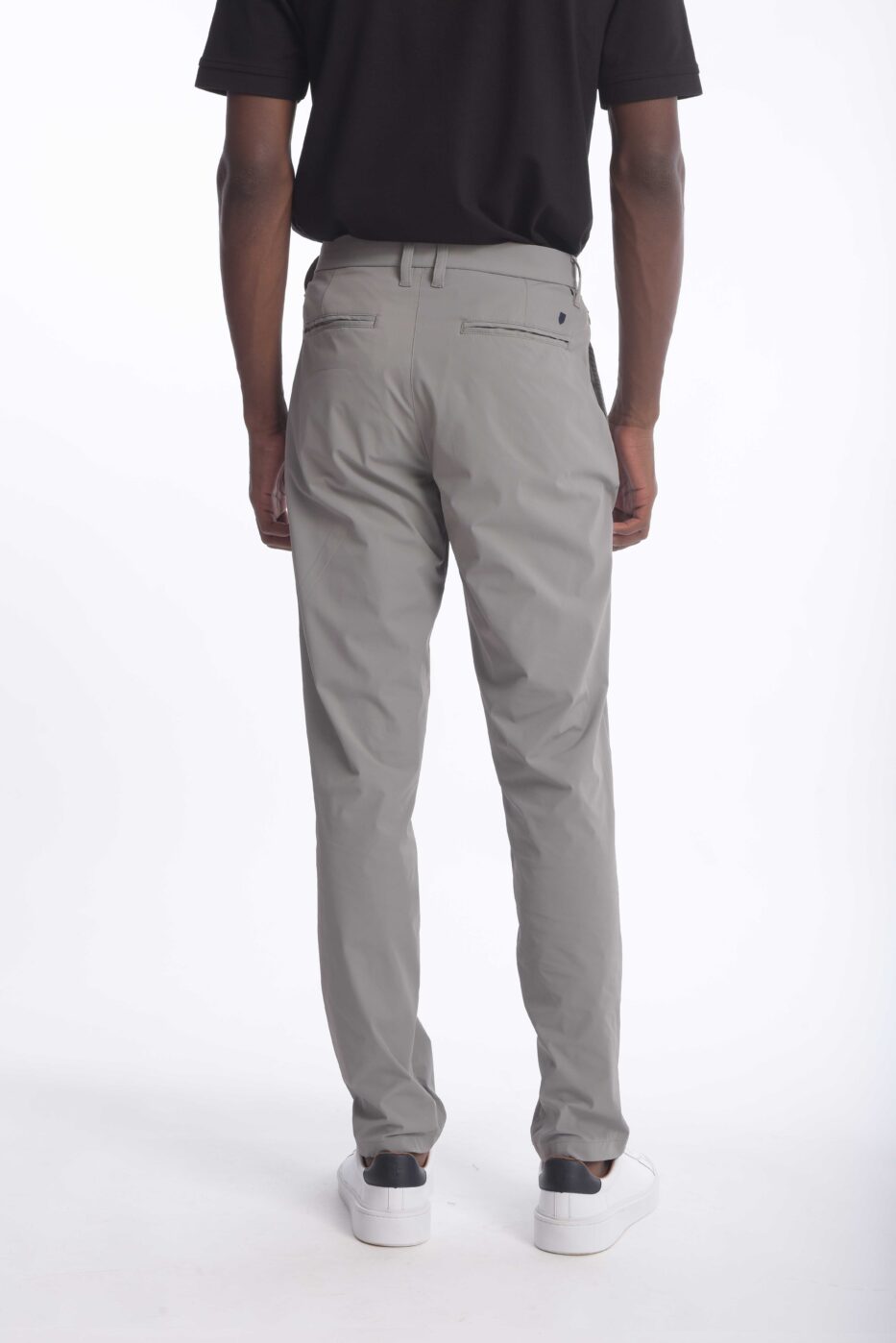 Pantalón Rafael Cure Smart Tech, antiarrugas, stretch y sin plancha. Secado rápido, cómodo y con bolsillos funcionales.