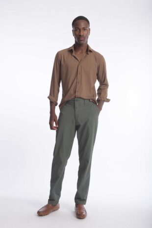 Pantalón Rafael Cure Smart Tech, antiarrugas, stretch y sin plancha. Secado rápido, cómodo y con bolsillos funcionales.