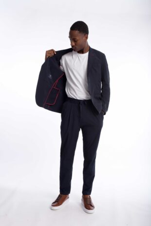 Traje Rafael Cure Travel Tech, elástico, antiarrugas y resistente al agua. Slim fit cómodo, ideal para viajes y uso diario.