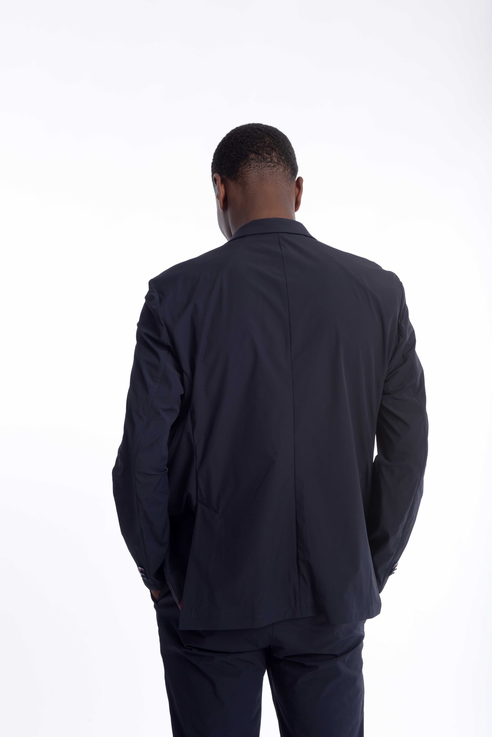 Traje Rafael Cure Travel Tech, elástico, antiarrugas y resistente al agua. Slim fit cómodo, ideal para viajes y uso diario.