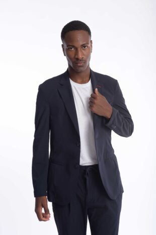 Traje Rafael Cure Travel Tech, elástico, antiarrugas y resistente al agua. Slim fit cómodo, ideal para viajes y uso diario.