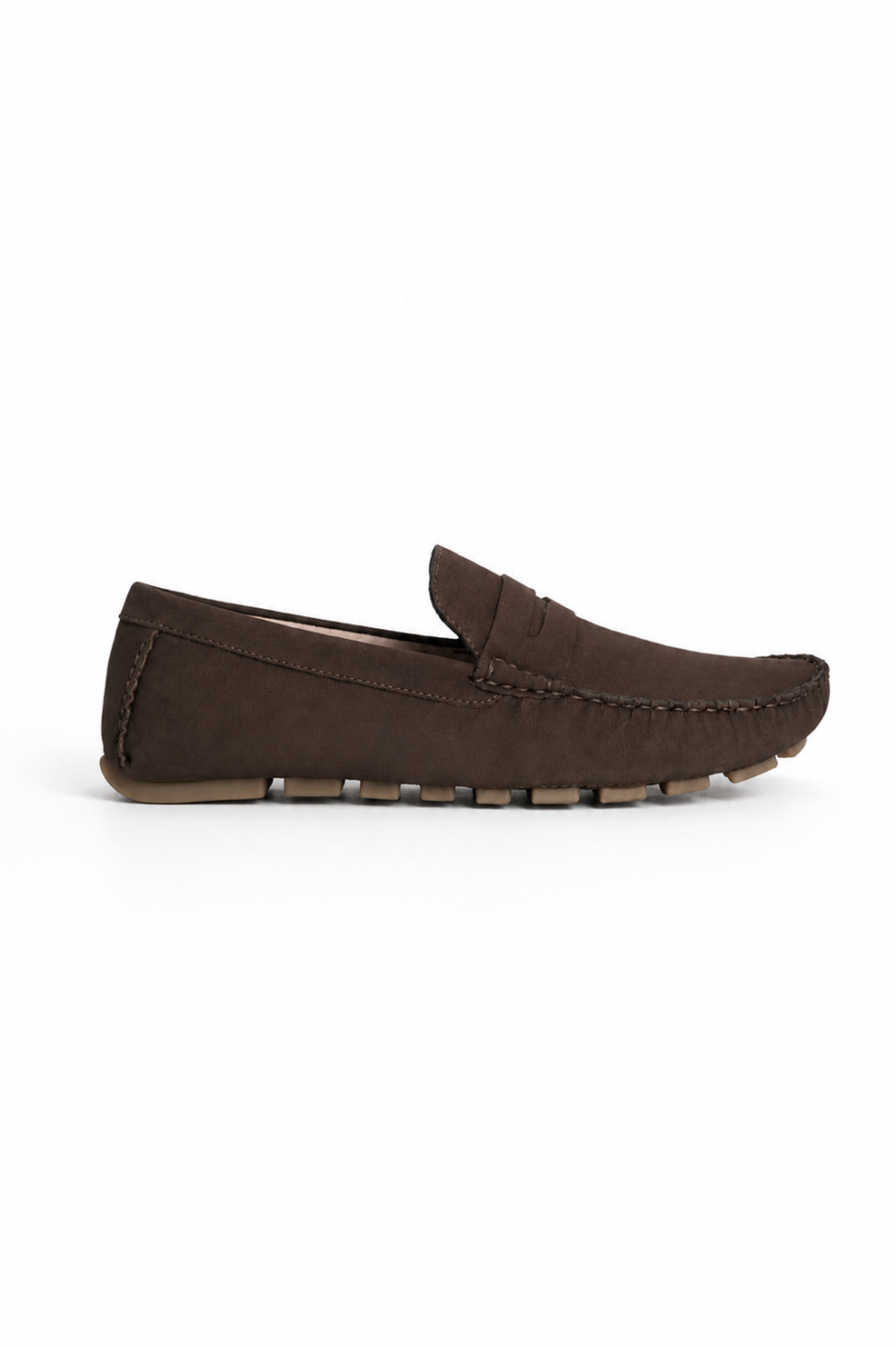 Mocasín Rafael Cure en cuero nubuck, cómodo y flexible. Suela ligera ideal para uso diario.