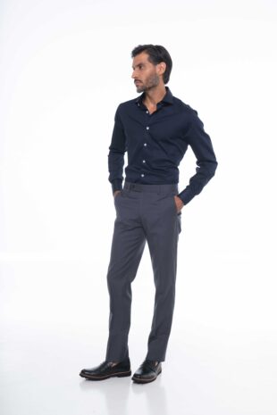 Camisa para hombre en algodón pima stretch. Suave, fresca y cómoda con corte slim fit y acabado premium.